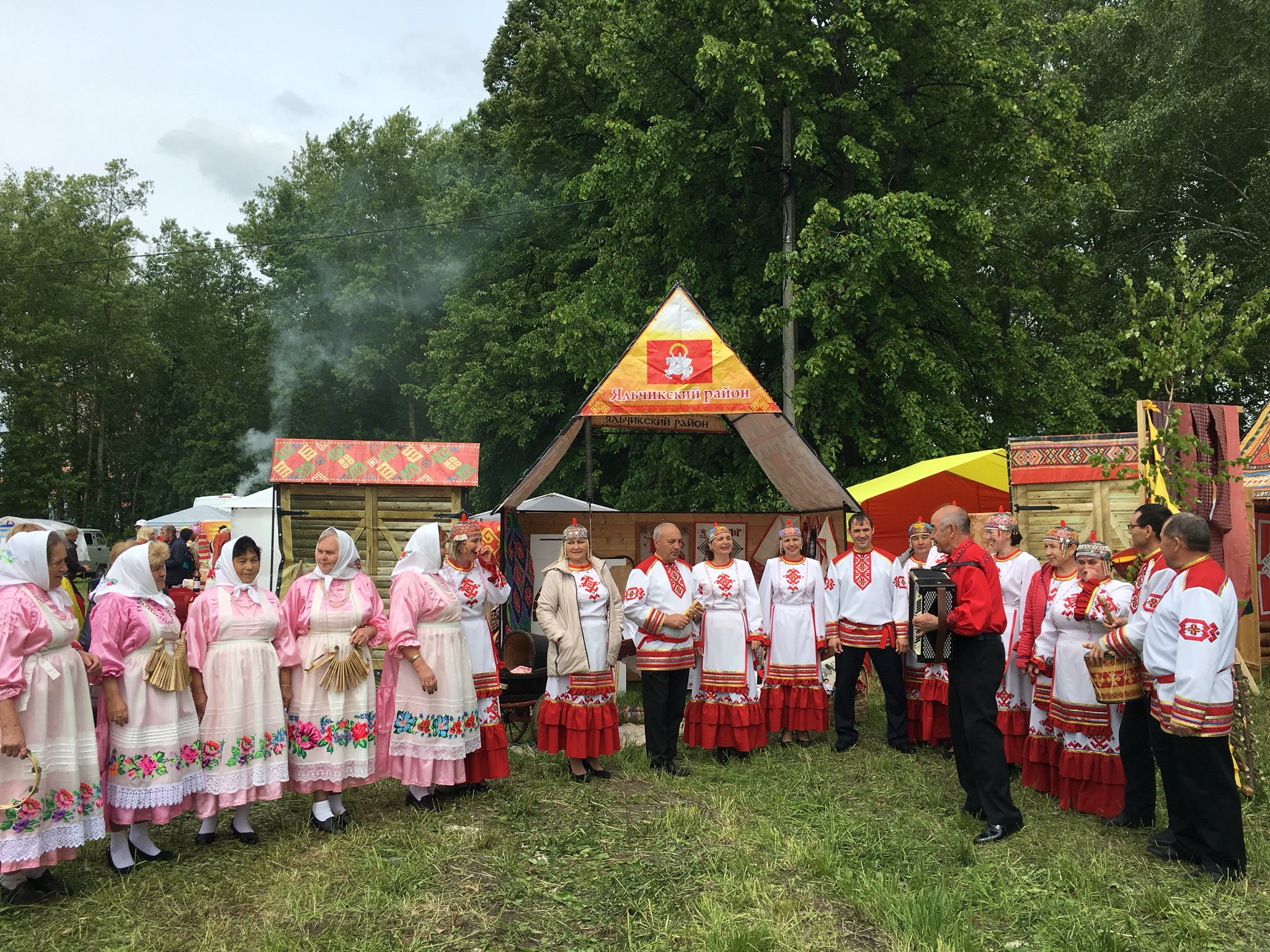 Чувашский праздник сегодня. Национальный праздник Чувашского народа Акатуй. Национальные традиции Чувашии Акатуй. Акатуй Чувашский праздник. Национальные праздники Чувашии Акатуй.