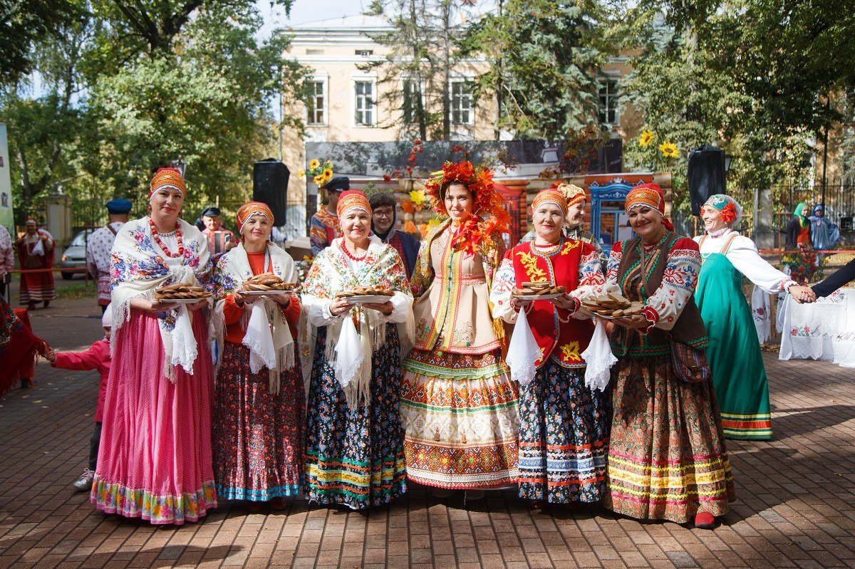 Фестиваль осени. Осенины хоровод. Покровские Осенины. Осенины 2022. Осенины Калуга.