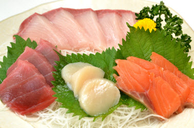 Different varieties of sashimi